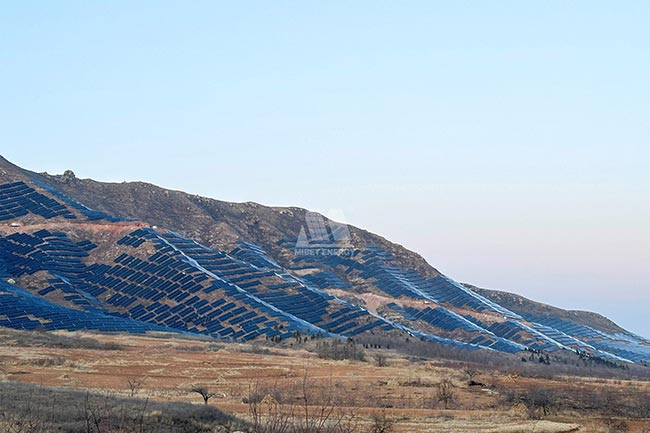80MW光伏电站竣工！leyu.com辽宁山地支架建设项目顺利上网